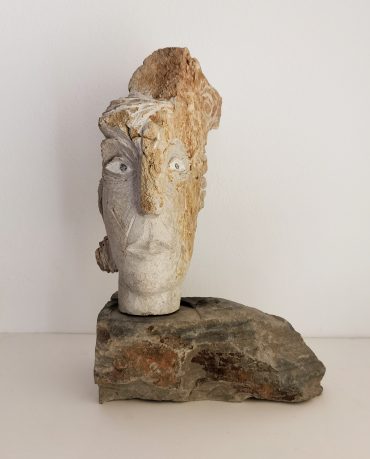 Carlos Ferreira - Esfinge, Escultura em calcário