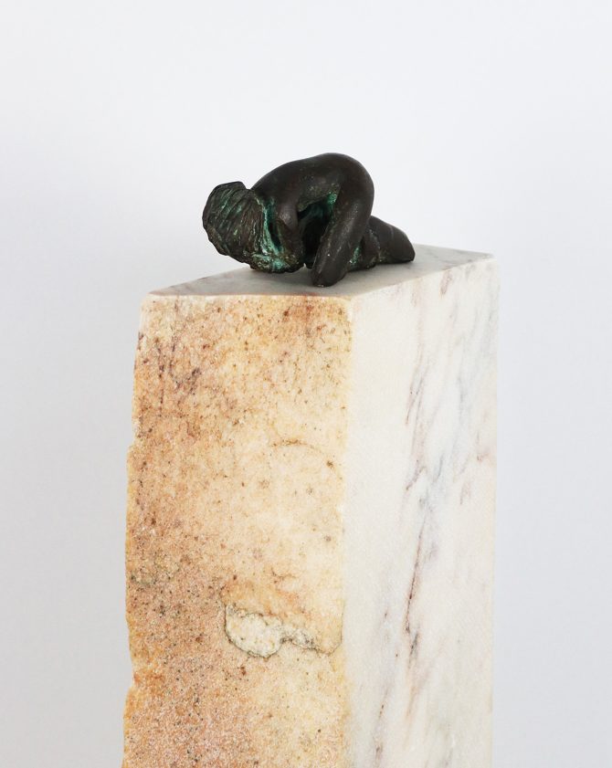 João Cutileiro, sem título, escultura em bronze e mármore