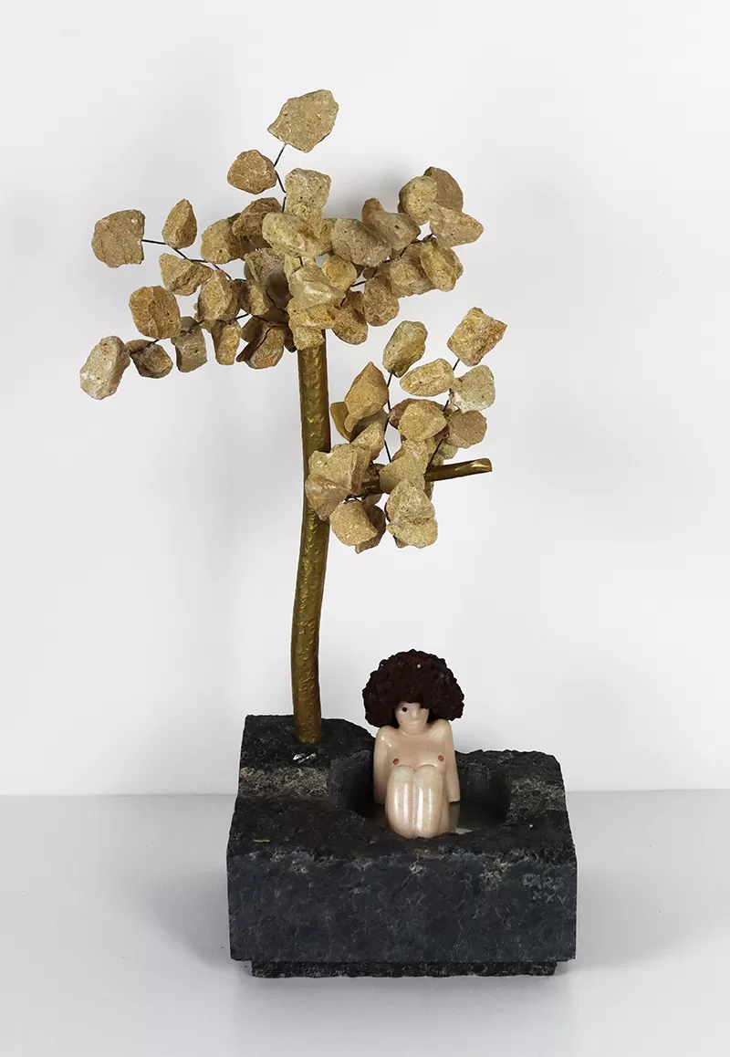 Carlos Rodrigues-s título-escultura em mármore e metal