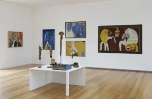 Exposição no Atelier-Museu Júlio Pomar revisita sete décadas da obra do artista